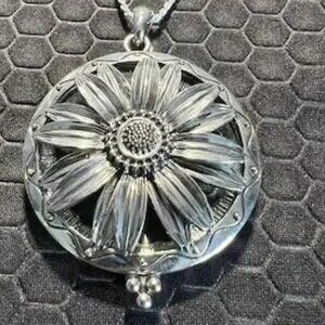 Daisey Locket 18K White Gold Plated